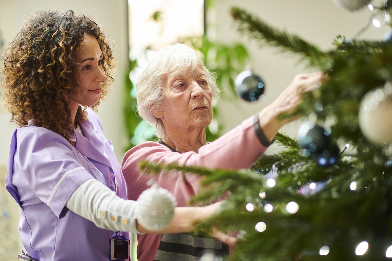 dressing the tree in the care home